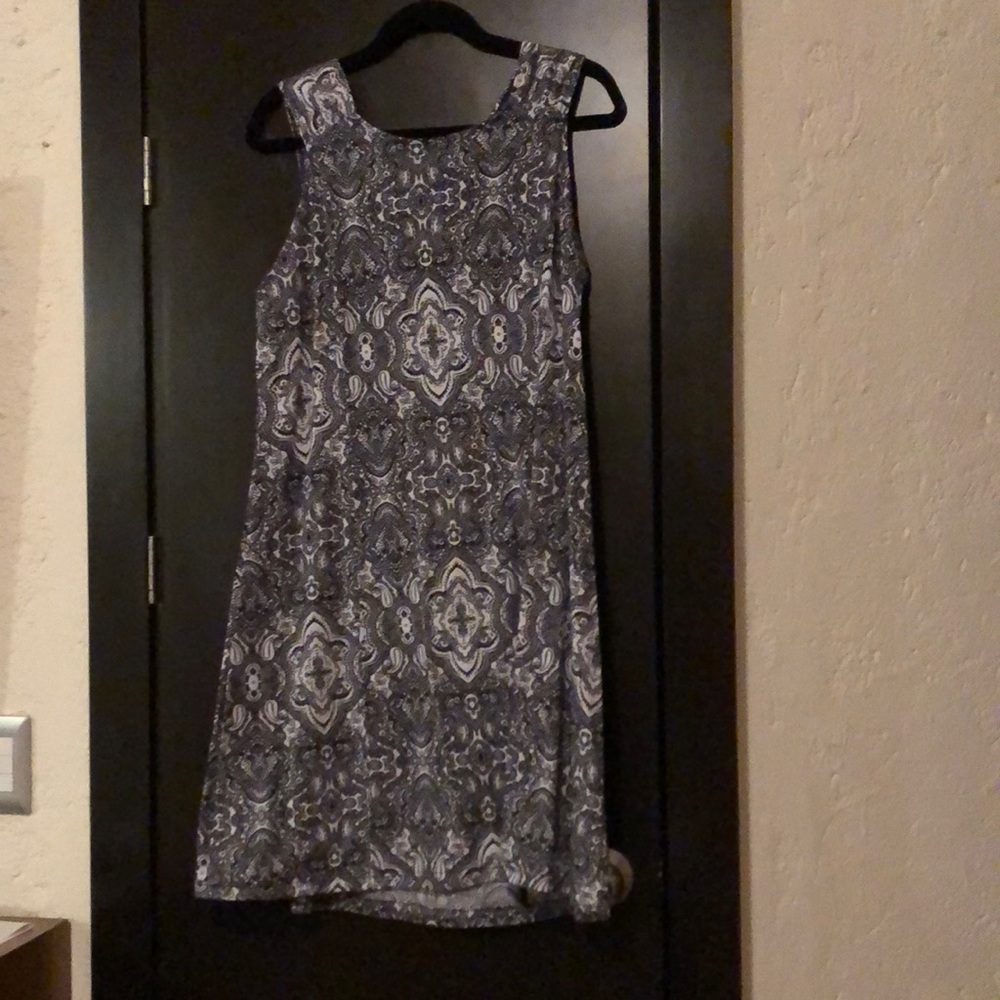 🔥4//$15🔥 Black and white sleeveless summer dress